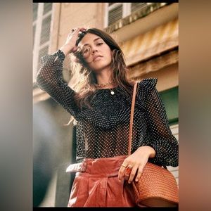 NWOT. Sézane Miro Blouse. Pois Ecru Fond Noir. Size 8. Fr 40.